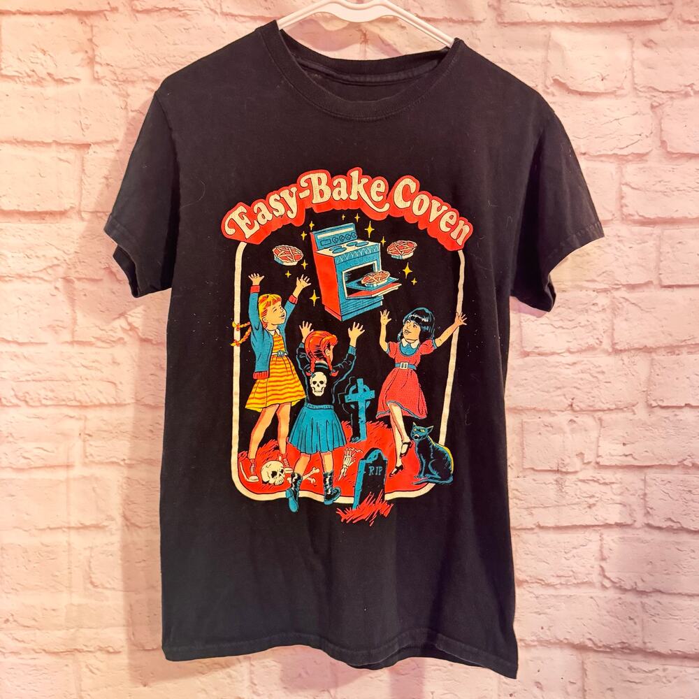Creepy Co. “Easy Bake Coven” black Sz S T shirt 26” length